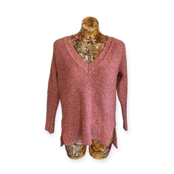 Forever 21 Sweaters - Forever 21 sweater wool blend nwt new Small cozy v neck